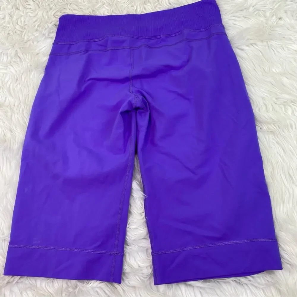 Lululemon Women's Wide Leg Cropped‎ Leggings Purple Size 10